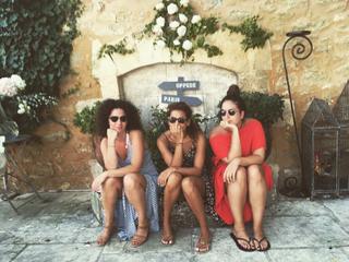 Tal Benyezri feet photo thumbnail