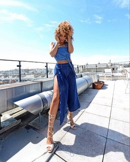 Tal Benyezri feet photo thumbnail