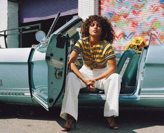 Tal Benyezri feet photo thumbnail