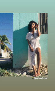 Tal Benyezri feet photo thumbnail