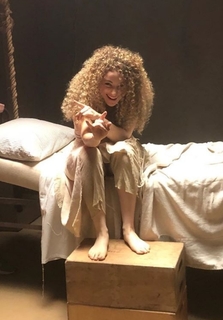 Tal Wilkenfeld feet photo 3