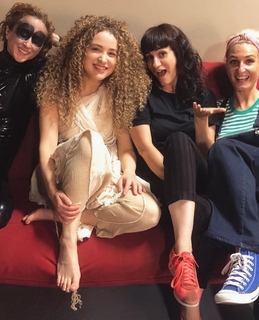 Tal Wilkenfeld feet photo 2