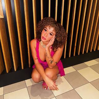 Talia Jackson feet photo 1