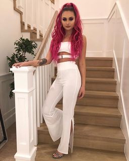 Talia Mar feet photo thumbnail