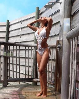 Talia Mar feet photo thumbnail