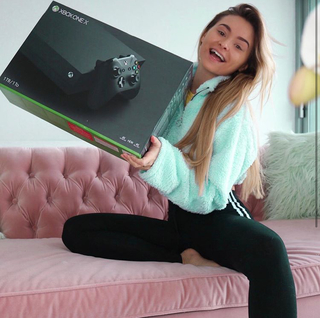 Talia Mar feet photo thumbnail