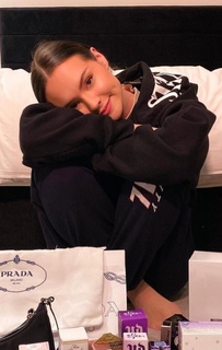 Talia Mar feet photo thumbnail