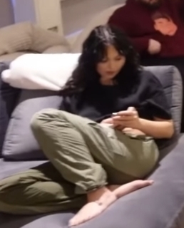 Talia Mar feet photo thumbnail