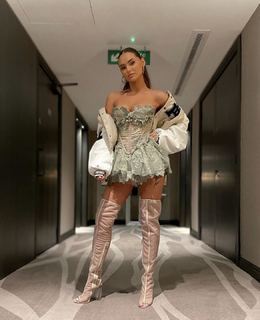 Talia Mar feet photo thumbnail