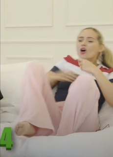 Talia Mar feet photo thumbnail