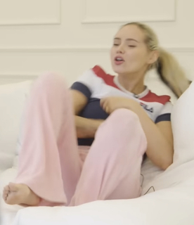 Talia Mar feet photo thumbnail