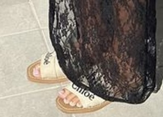 Talia Mar feet photo thumbnail