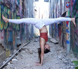 Talia Sutra feet photo 1