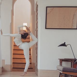 Talia Sutra feet photo 7