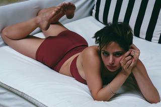 Talia Sutra feet photo 6