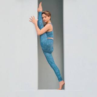 Talia Sutra feet photo 6