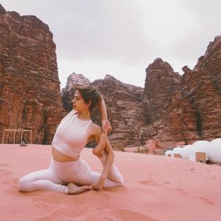 Talia Sutra feet photo 18