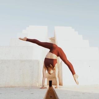 Talia Sutra feet photo 8