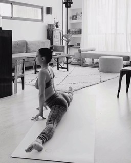 Talia Sutra feet photo 8