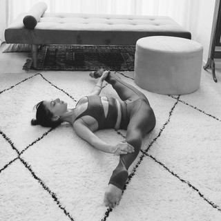 Talia Sutra feet photo 7