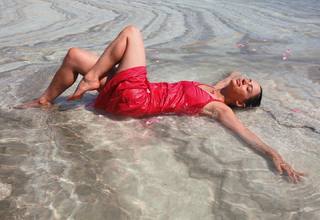 Talia Sutra feet photo 8