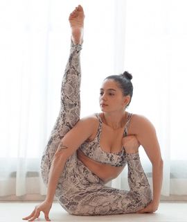 Talia Sutra feet photo 18