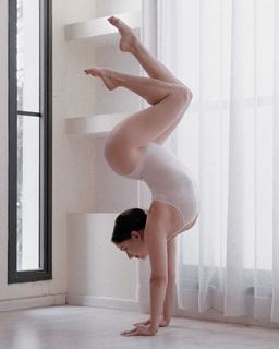 Talia Sutra feet photo 15