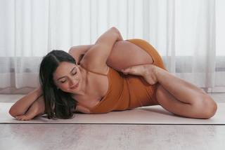 Talia Sutra feet photo 9
