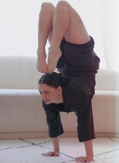 Talia Sutra feet photo 16