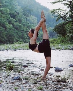 Talia Sutra feet photo 9