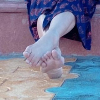 Talia Sutra feet photo 14