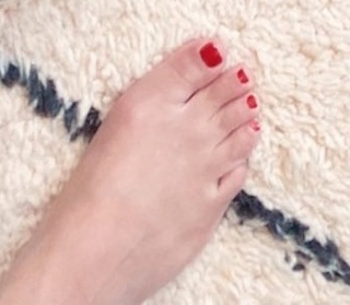 Talia Sutra feet photo 8