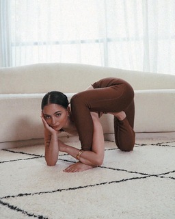Talia Sutra feet photo 18