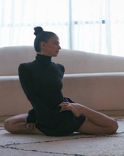 Talia Sutra feet photo 5