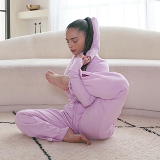 Talia Sutra feet photo 7
