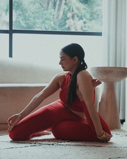 Talia Sutra feet photo 10