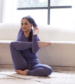 Talia Sutra feet photo 4