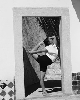 Talia Sutra feet photo 5