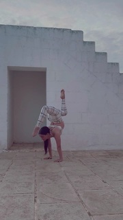 Talia Sutra feet photo 7