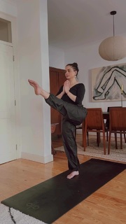 Talia Sutra feet photo 14