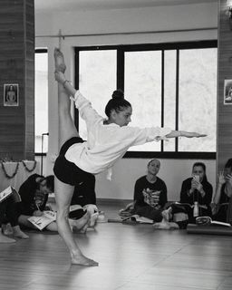 Talia Sutra feet photo 6
