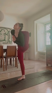 Talia Sutra feet photo 18