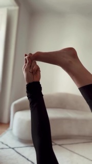 Talia Sutra feet photo 7