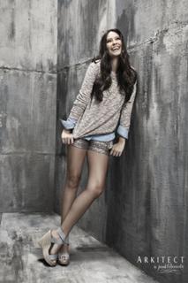 Taliana Vargas feet photo 16