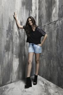 Taliana Vargas feet photo 4