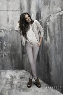 Taliana Vargas feet photo 17