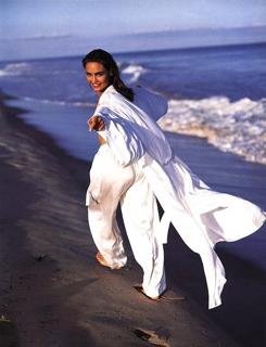 Talisa Soto feet photo thumbnail