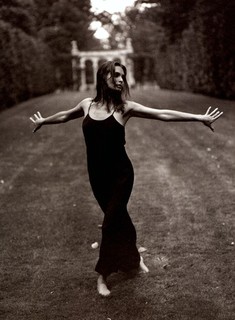 Talisa Soto feet photo thumbnail