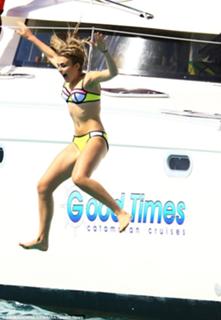 Tallia Storm feet photo thumbnail
