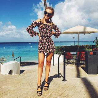 Tallia Storm feet photo thumbnail